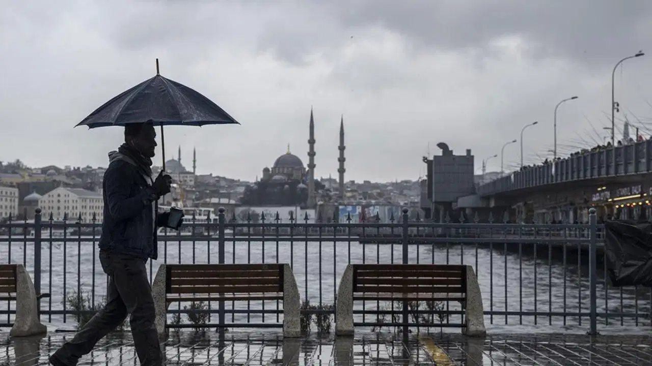 akom-istanbulu-tarih-vererek-uyardi-sicakliklar-aniden-dusecek-ZObPr9lQ.jpg