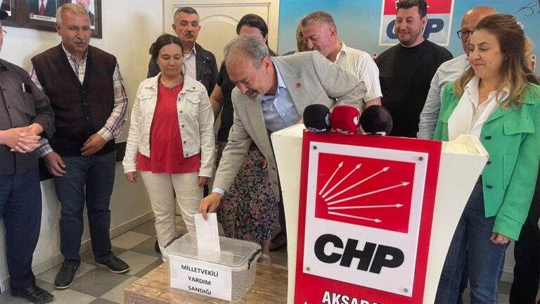 akpli-vekil-icin-yardim-sandigi-puW99kFn.jpg