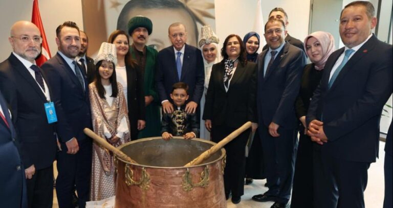 akpye-gectigine-gore-demden-de-ozur-diler-pezQ8AeE.jpg