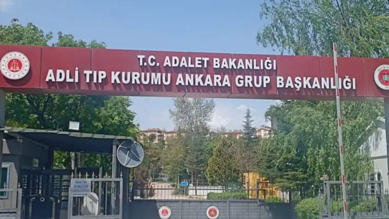 ankarada-kardesi-tarafindan-bicaklanan-beytullah-cevik-son-yolculuguna-ugurlandi-AYfRZ4gB.jpg