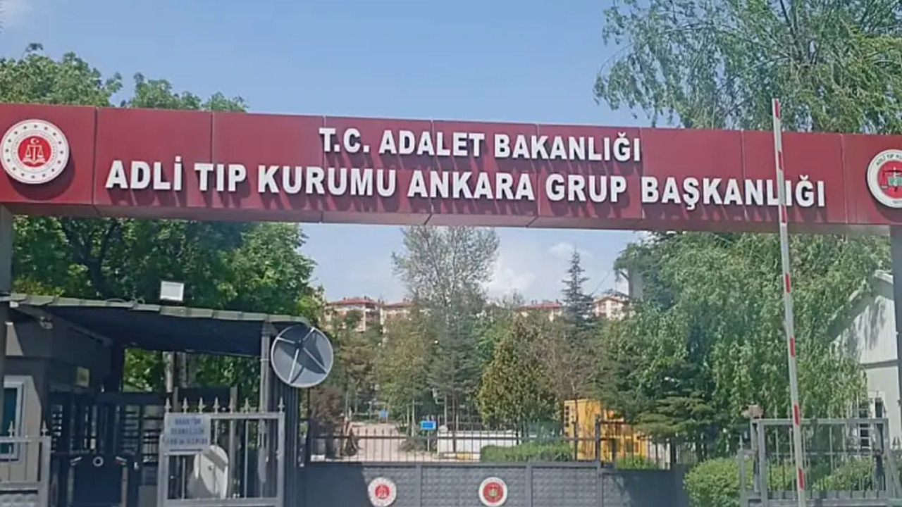 ankarada-kardesi-tarafindan-bicaklanan-beytullah-cevik-son-yolculuguna-ugurlandi-AYfRZ4gB.jpg