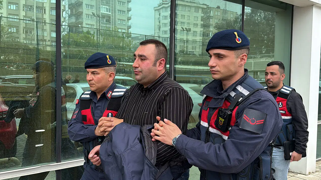 babasini-olduren-supheli-adliyede-ayrintilar-ortaya-cikti-XORqRAOU.jpg