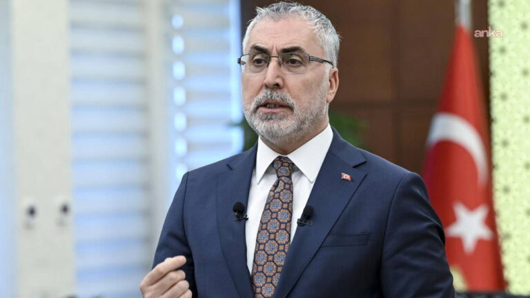 bakan-isikhandan-1-mayis-mesaji-haklarindan-yoksun-birakilmis-ne-kadar-calisan-varsa-sesi-yine-amPNlY2E.jpg
