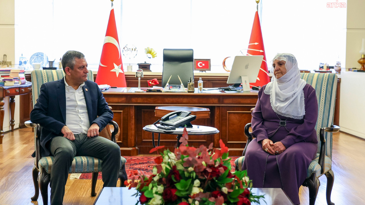 baris-annelerinden-ozgur-ozele-ziyaret-gd8rjFIC.jpg