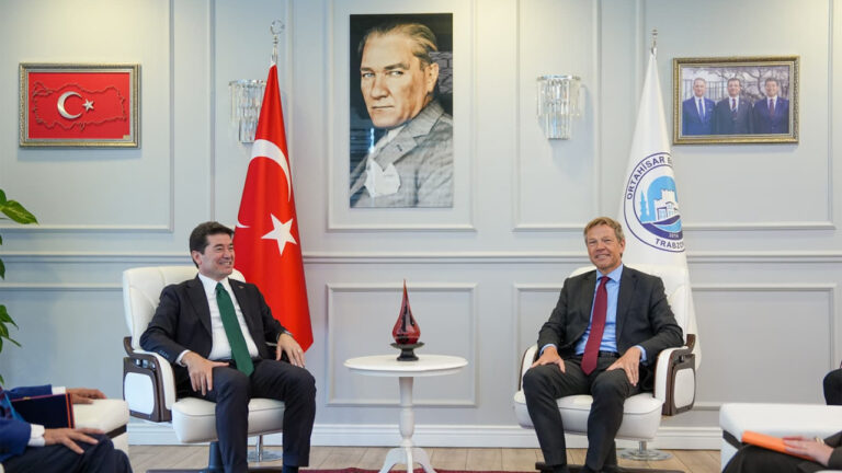 baskan-kaya-hollanda-ankara-buyukelcisi-wijnandsi-agirladi-lQ7xxqkH.jpg