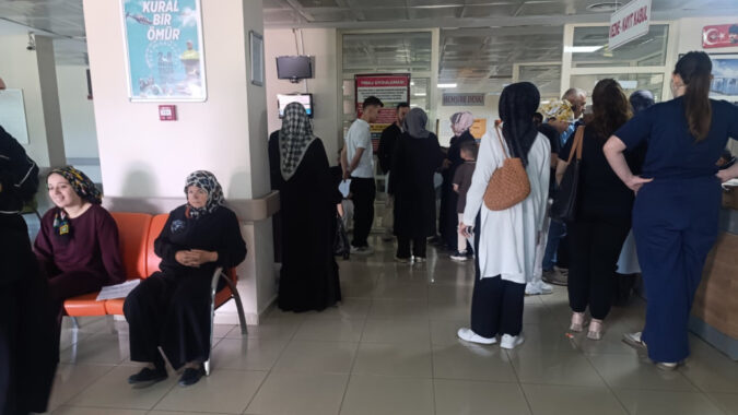 Bayram için geldikleri kentte sudan zehirlendiler: 55 kişi hastanelik oldu