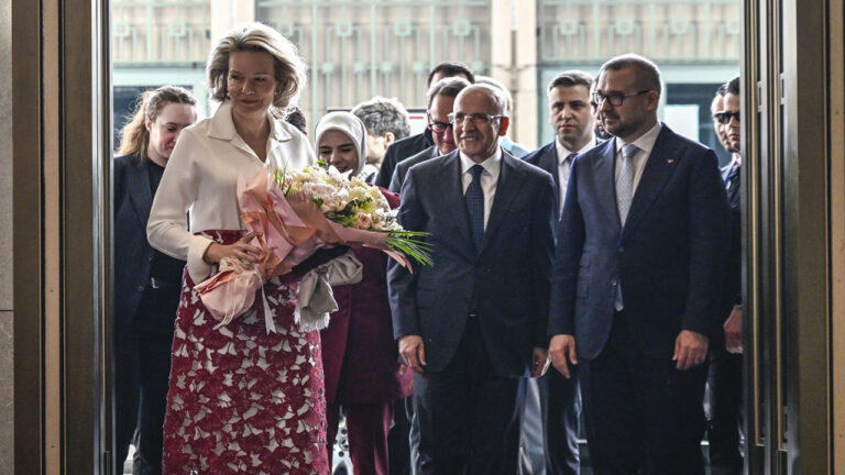 belcika-kralicesi-mathildeden-tcmbye-ziyaret-LZAJhEKk.jpg