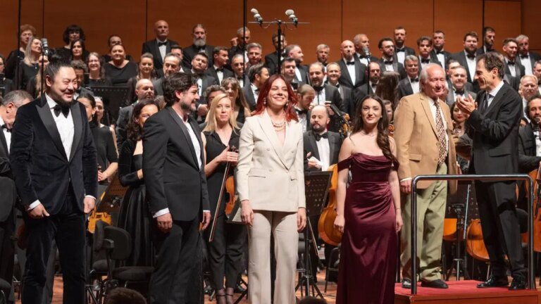 bifo-sezonu-beethoven-9-senfonisi-ile-kapatti-w6DFNjws.jpg
