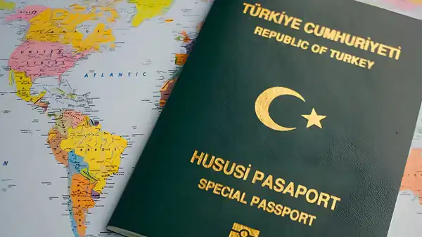bir-meslek-grubuna-yesil-pasaport-hakki-gundemde-cD9KLIHS.jpg