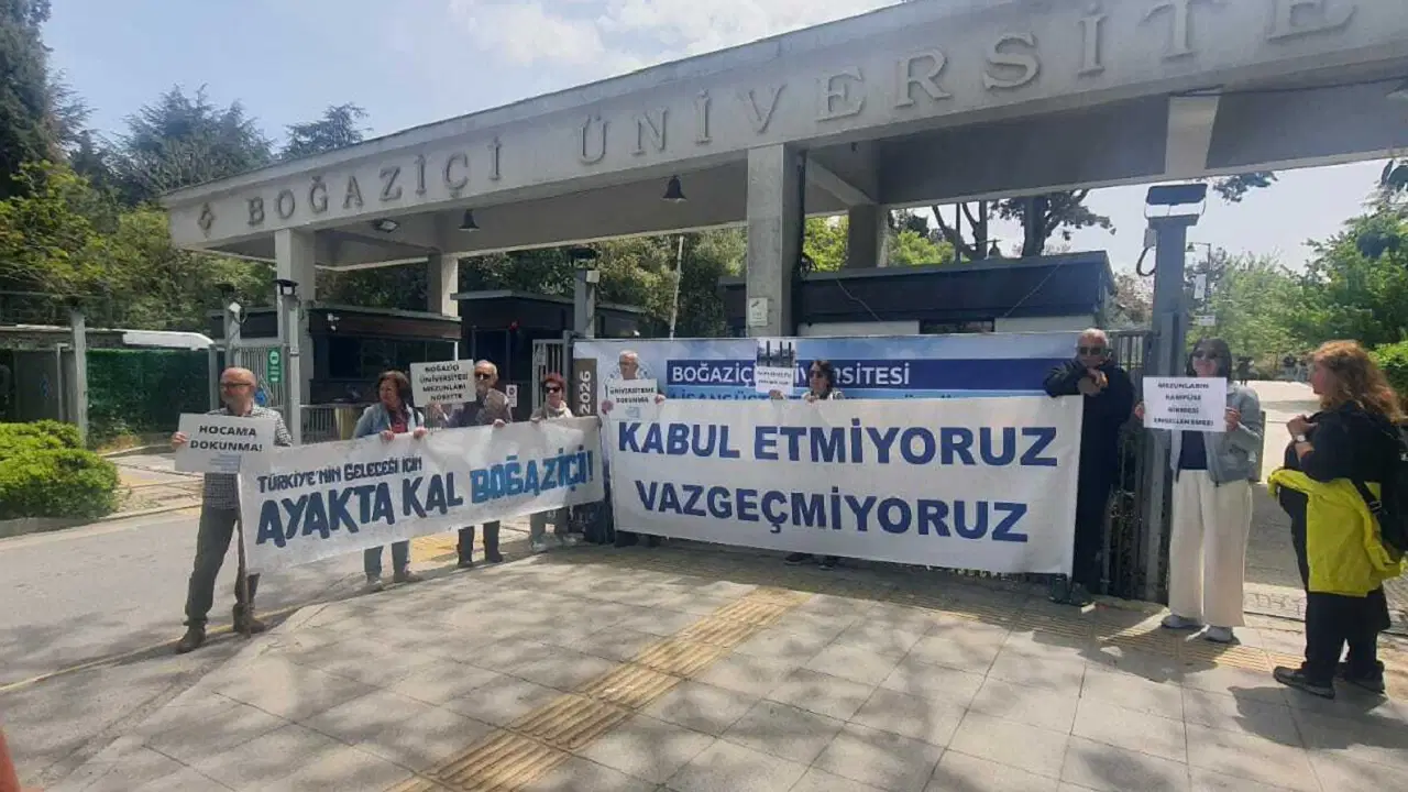 bogazici-mezunlarindan-aciklama-kayyim-yonetimin-hukuksuz-uygulamalarini-kabul-etmiyoruz-bEiQWnRd.jpg