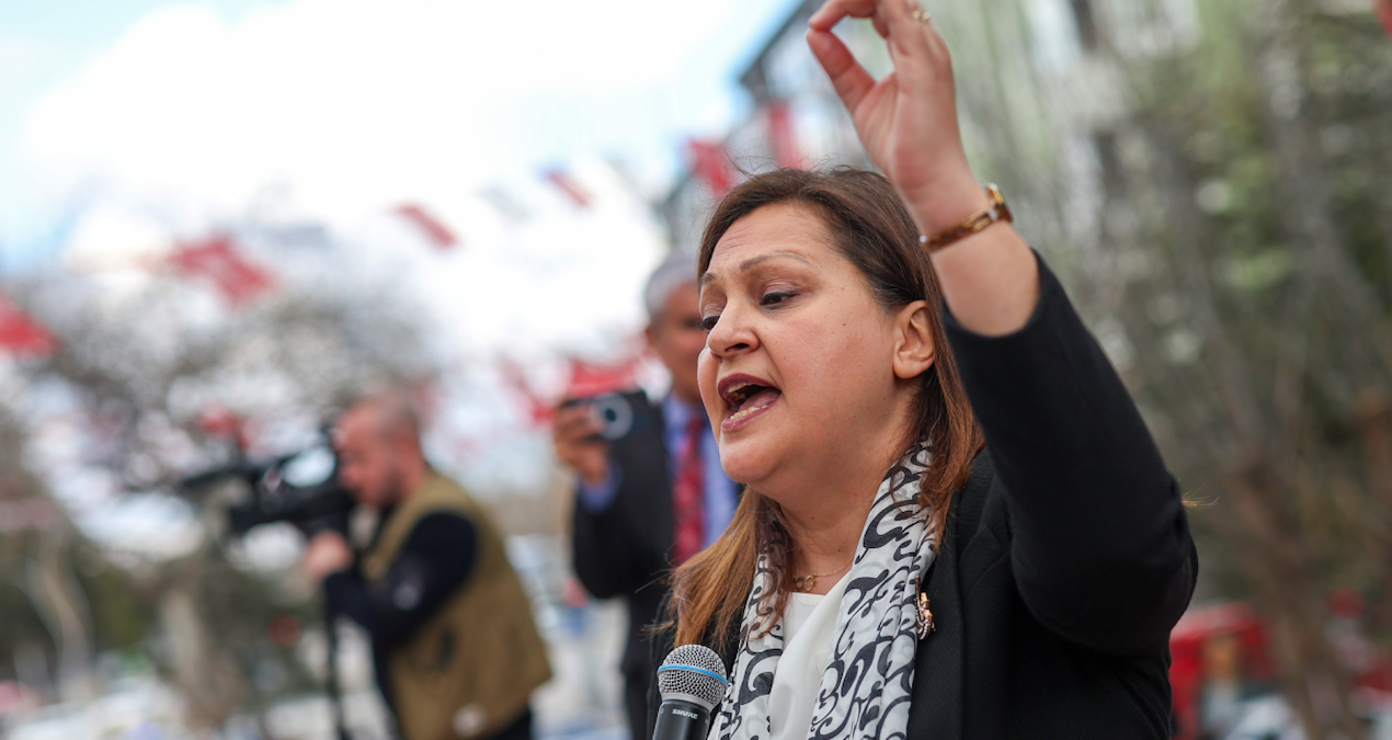 chp-afyonda-burcu-koksal-depremi-AjBccNkO.jpg