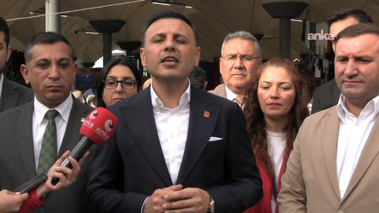 chp-istanbul-il-baskani-ozgur-celik-pazarda-yangin-var-kimse-umutsuzluga-kapilmasin-X8BwQhCZ.jpg