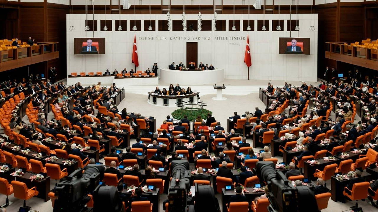 chpden-varlik-barisina-serh-suc-geliri-olabilecek-kazanclarin-turkiyeye-girisi-kolaylasacak-b4OaHAaL.jpg