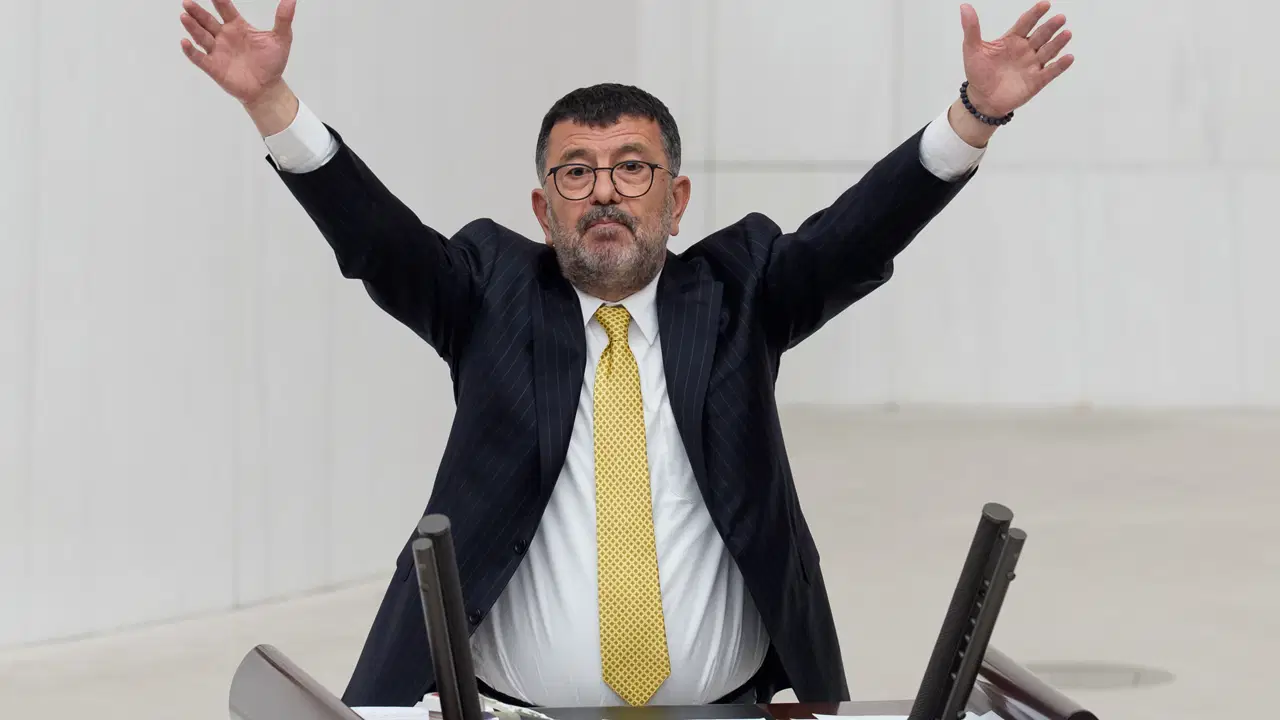 chpli-veli-agbabadan-adaylik-parasi-iddialarina-sert-yanit-aciyorum-zavalli-bir-adam-p4nWhmhm.jpg