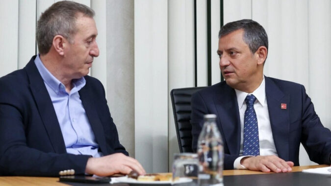 DEM Parti’den ‘birlik’ çağrısı: 19 Aralık’tan bu yana CHP ile dayanışma içindeyiz