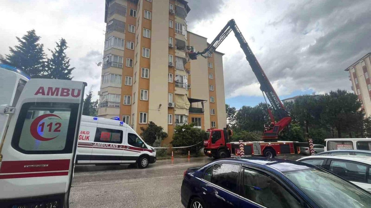 denizlide-yildirim-dustu-2-yarali-4Ywd2pxy.jpg