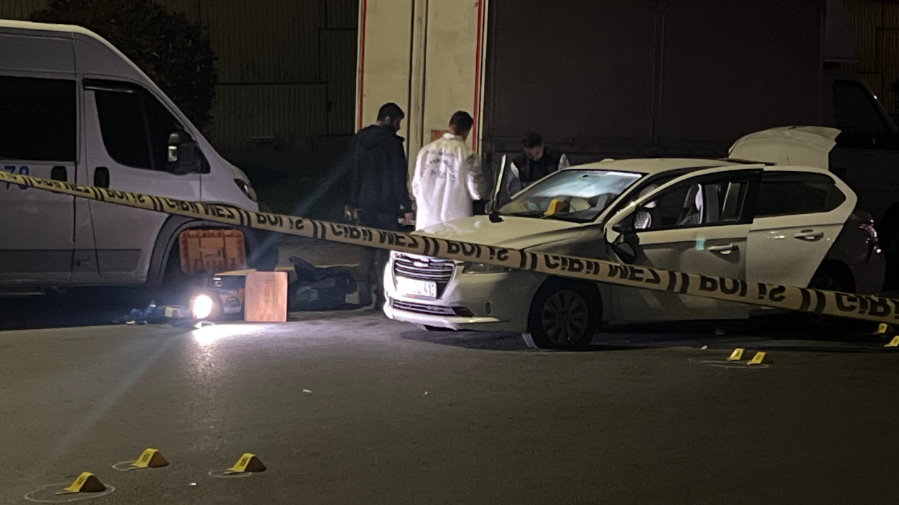durmadilar-ortaligi-birbirine-kattilar-1-polis-yaralandi-5Quy1c6g.jpg