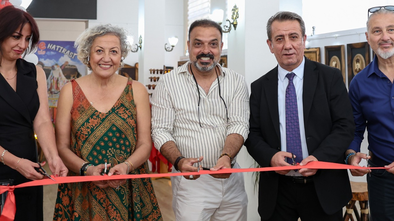 efelerde-hayranlik-uyandiran-sergi-ataturkun-silueti-ahsapla-bulustu-hAUXmHlD.jpg
