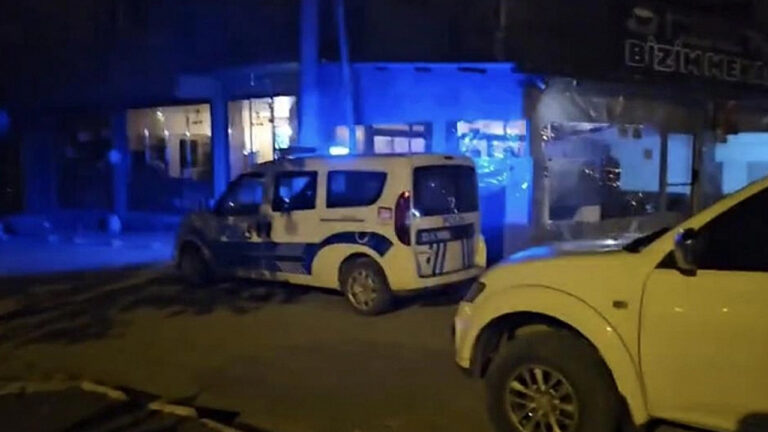 elazigda-bicakli-kavga-4-yarali-var-b9x3QdUi.jpg