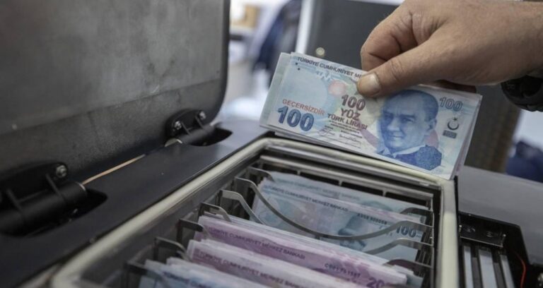 emeklilerden-bayram-ikramiyesine-tepki-i6s5aZqf.jpg
