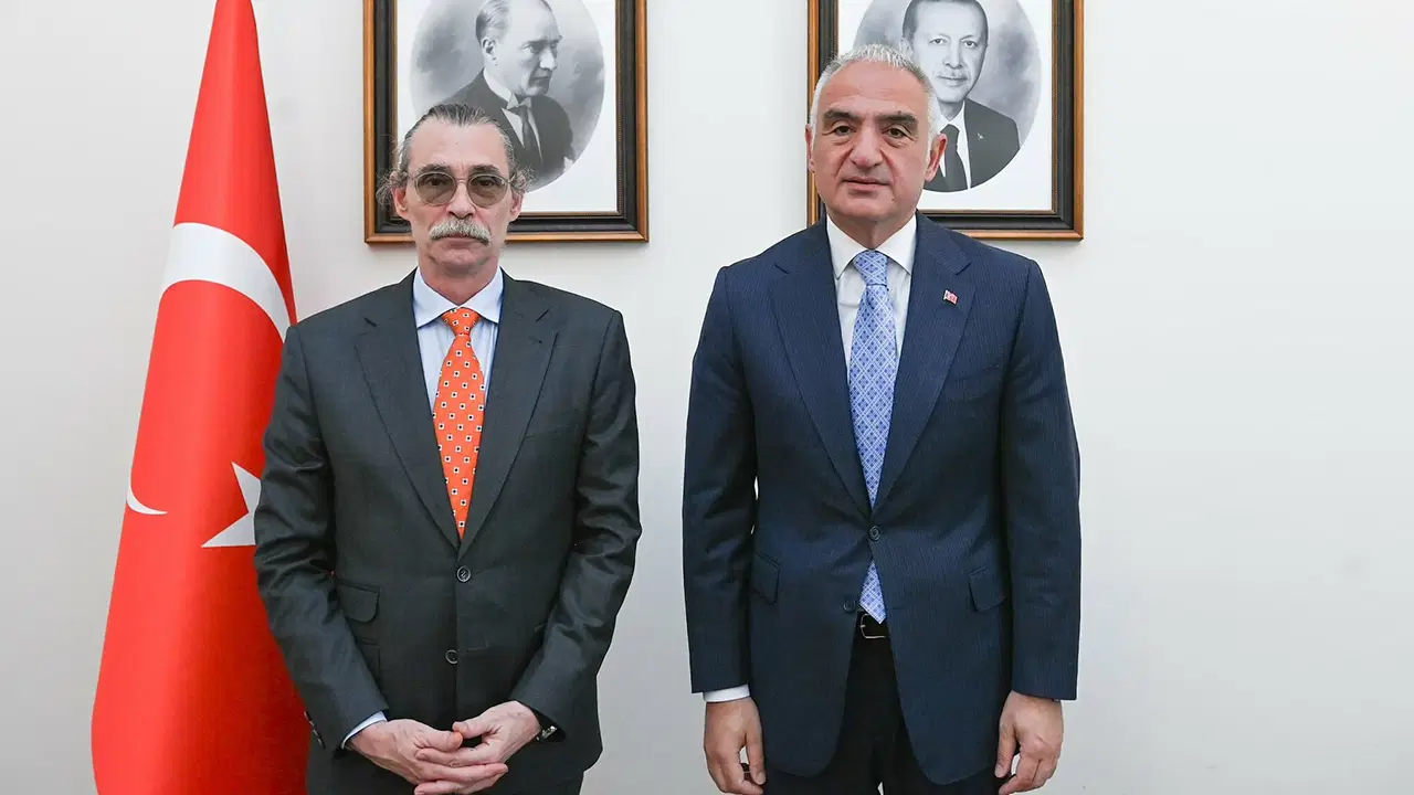 erdal-besikcioglundan-kultur-ve-turizm-bakani-ersoya-ziyaret-FrkZ2Nwq.jpg