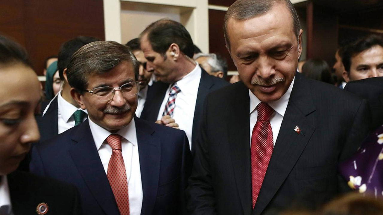 erdoganin-basdanismani-mustafa-akistan-ahmet-davutogluna-agir-sozler-sizinle-vakit-kaybedecek-durumda-degiliz-yFacdhNs.jpg