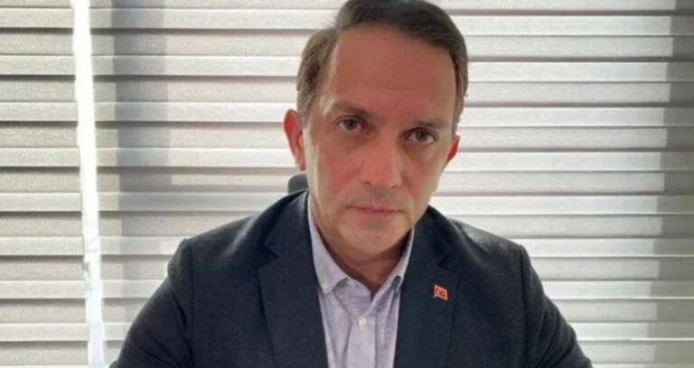 eski-akpli-acik-acik-uyardi-sandikta-faturasi-agir-olur-DU7wn4JZ.jpg