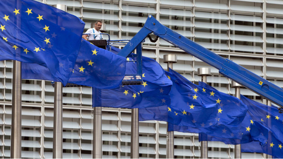 euro-bolgesinde-sinirli-buyume-VlMPZVyF.jpg