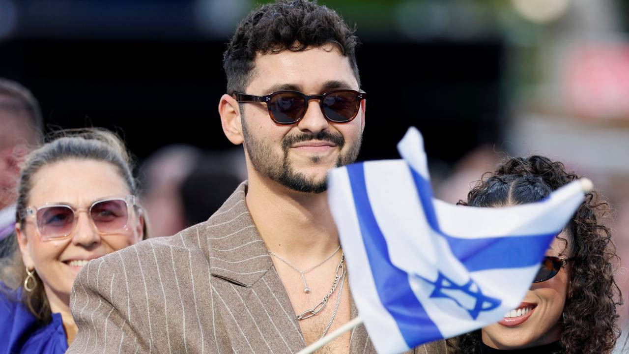eurovision-yonetimi-israile-protestoyu-sansurledi-salondan-soykirimi-durdurun-sesleri-yukselmisti-5Nppg6H1.jpg