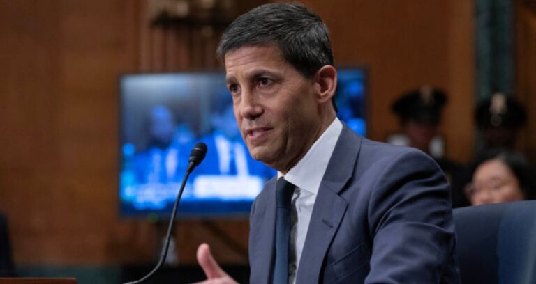fed-baskani-trumpin-adayi-kevin-warsh-oldu-s6Qe9Hpt.jpg