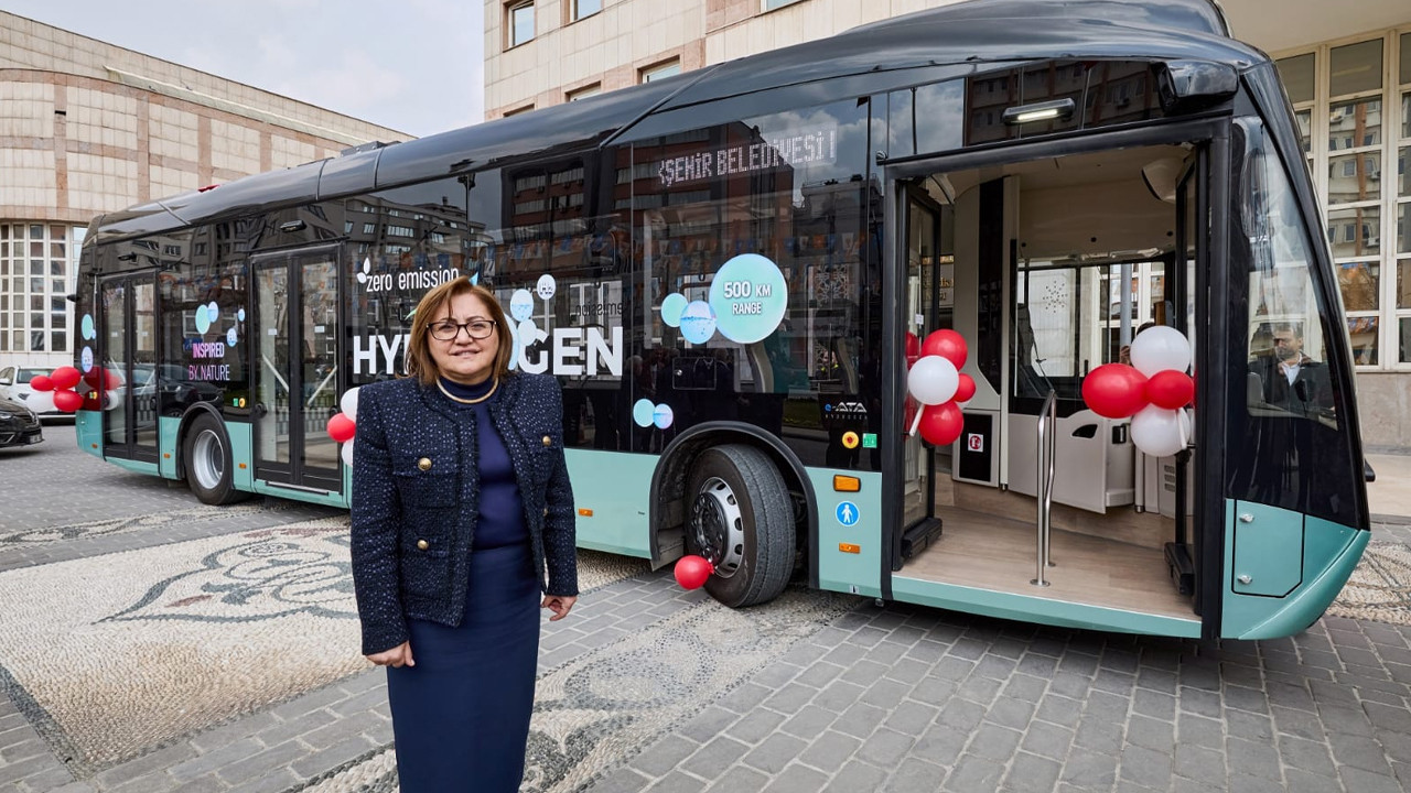 gaziantepte-ulasima-buyuk-zam-vatandas-yine-yolda-kaldi-SkDsfKXY.jpg