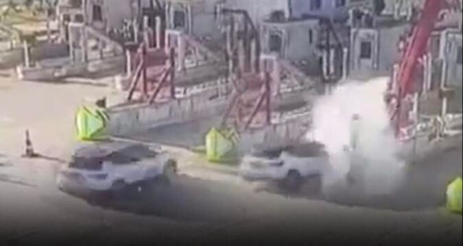 Gişelere çarpan otomobildeki karı-kocayı ölüm ayırdı