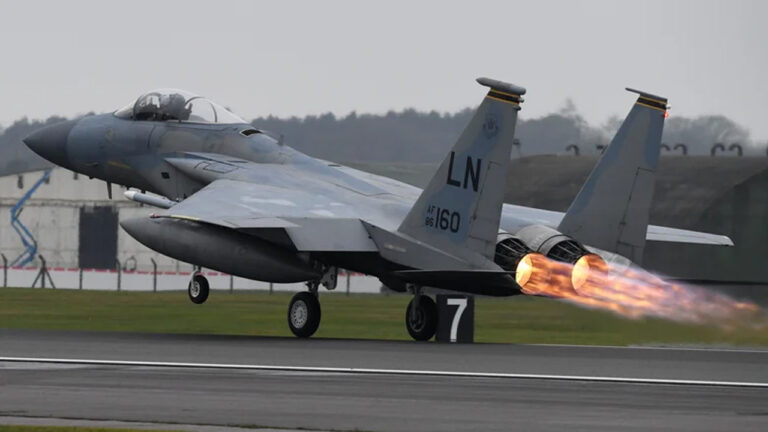 goklerin-hakimi-f-15-neden-ucak-gemilerine-hic-inemedi-H6IJFJZm.jpg