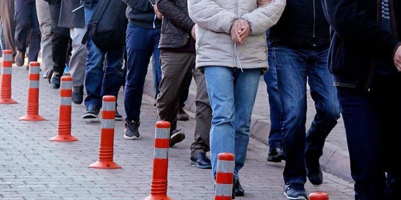 Hatay’da dronlar tespit etti: 37 düzensiz göçmen yakalandı!