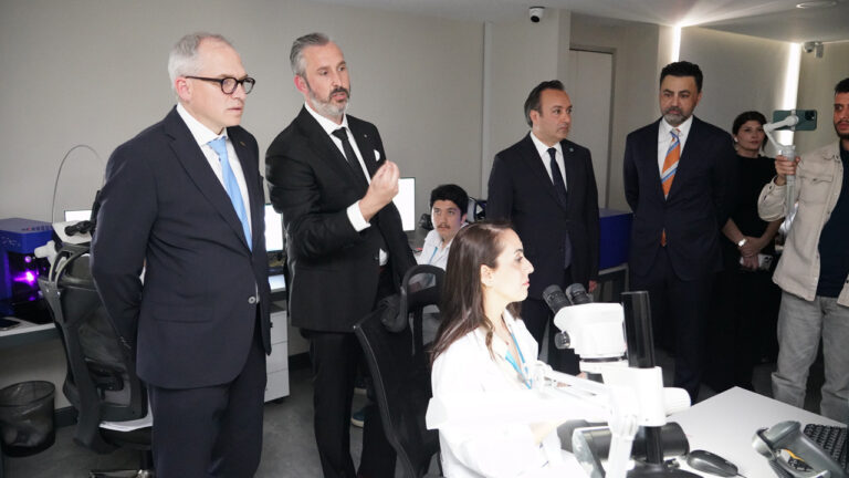 hrd-antwerp-turkiyenin-yeni-merkez-ofisi-istanbulda-acildi-EryVRcBe.jpg