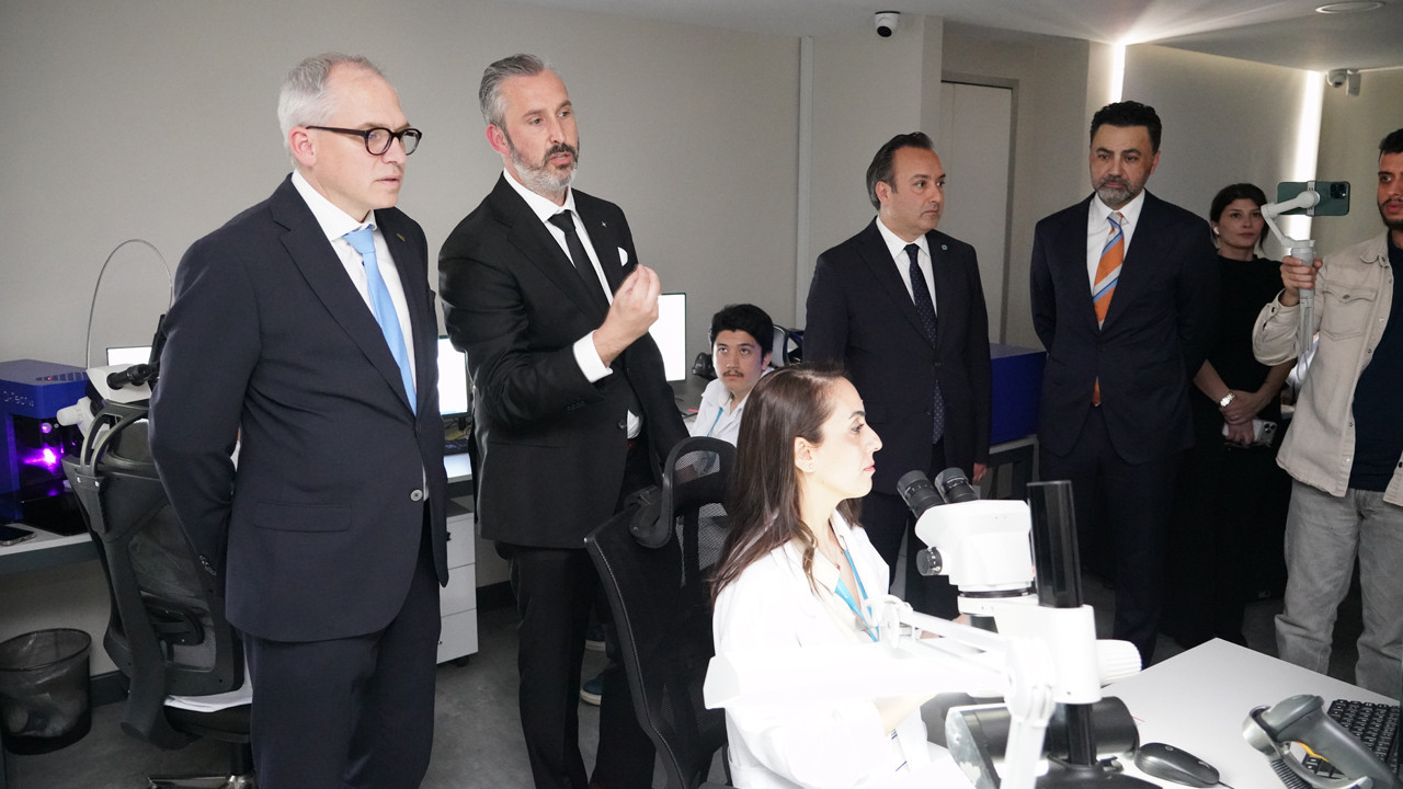 hrd-antwerp-turkiyenin-yeni-merkez-ofisi-istanbulda-acildi-EryVRcBe.jpg