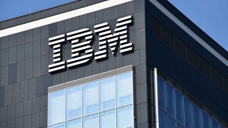 ibm-bilgisayarlara-ne-oldu-neden-artik-uretilmiyor-Tysm51AG.jpg