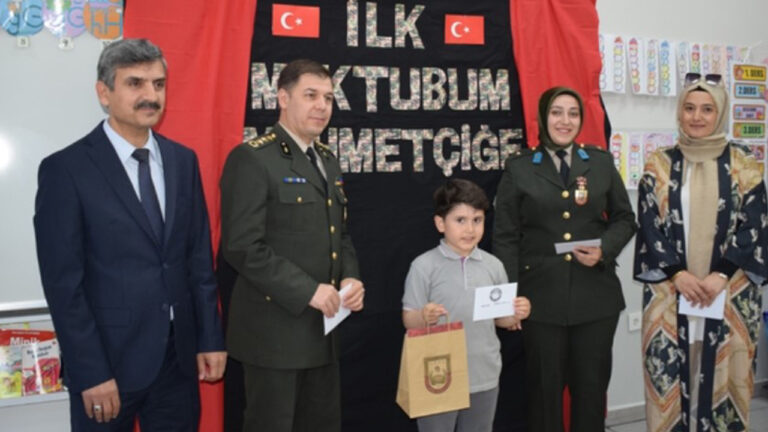 ilk-mektuplarini-mehmetcige-yazan-ogrencilere-askerlerden-cevap-geldi-wS6ZOYSr.jpg