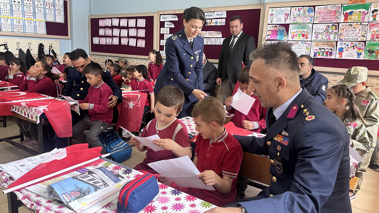 ilk-mektuplarini-yazan-miniklere-mehmetcikten-yanit-rtiUUPNm.jpg