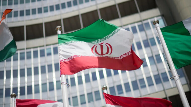 iran-halkin-haklarini-kabul-etmekten-baska-yol-yok-VWzhnGya.jpg