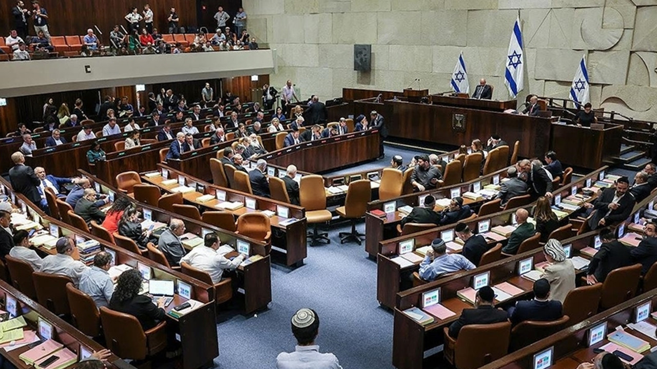israil-meclisinde-filistinli-milletvekiline-asiri-sagcilardan-mudahale-TKM7CgmG.jpg
