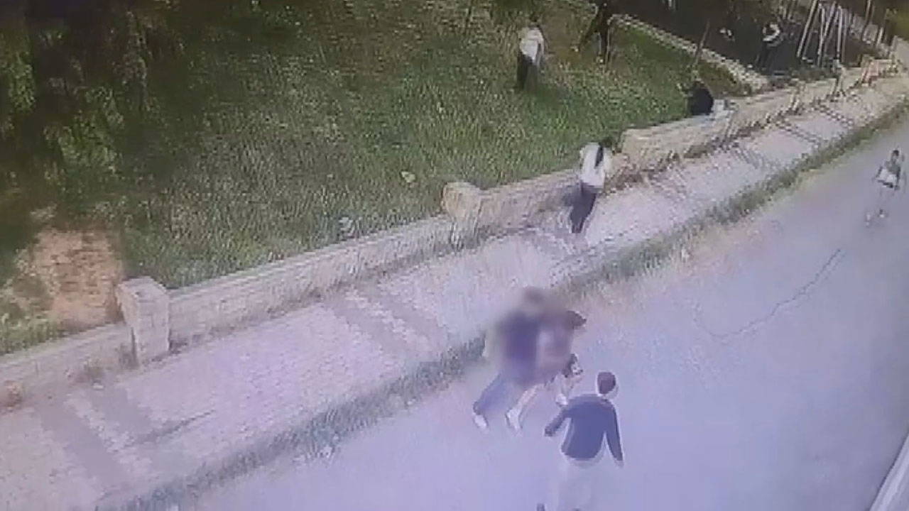 istanbulda-kan-donduran-olay-parkta-yakaladiklari-cocugu-defalarca-bicaklayarak-katlettiler-2-cocuk-tutuklandi-51VWyrQl.jpg