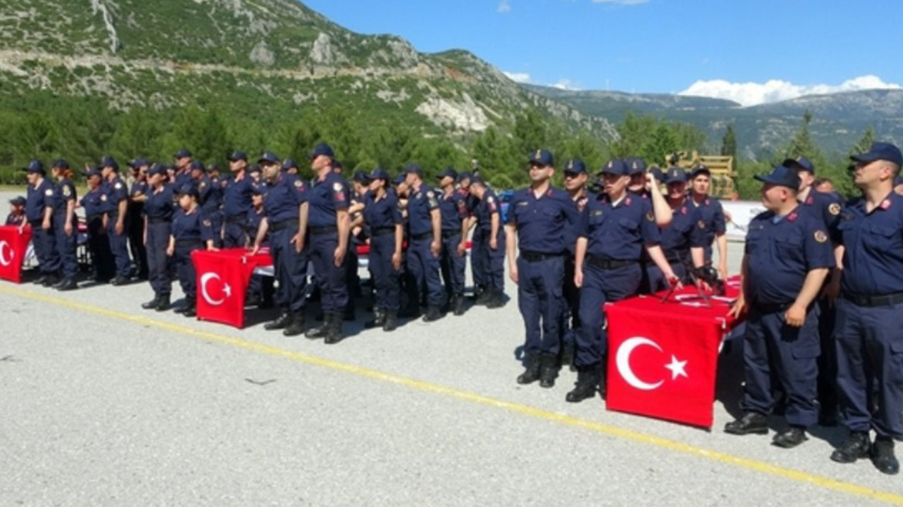 jandarmada-duygu-dolu-gun-29-engelli-birey-uniforma-giyip-yemin-etti-Dwn8lrPm.jpg