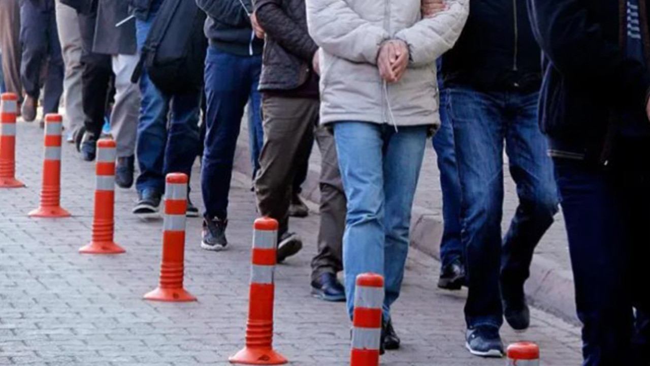 kardes-cinayetiyle-ilgili-baba-ve-iki-oglu-tutuklandi-rnIXVqtc.jpg
