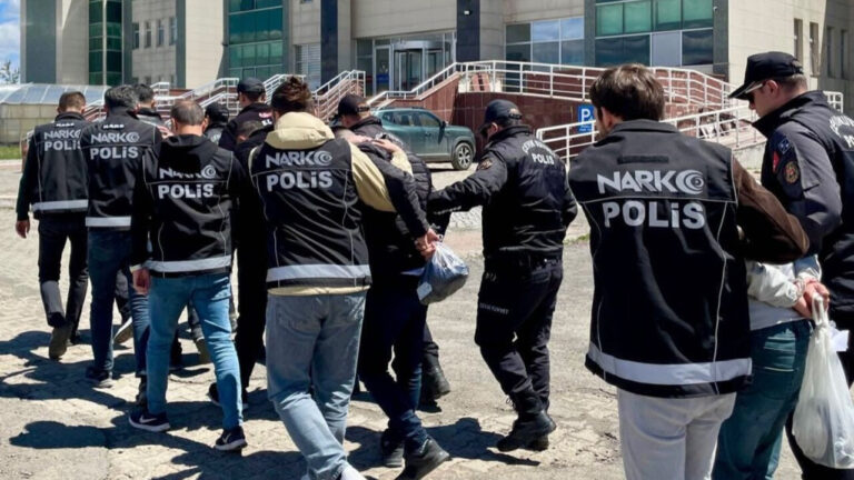 karsta-zehir-operasyonu-metamfetaminle-yakalanan-2-kisi-tutuklandi-Obzqk6gF.jpg