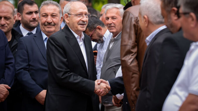 Kılıçdaroğlu cephesinden yeni fiyasko! Erdoğan’ın türküsünü kullanacaklardı AKP’li Tayyar uyardı