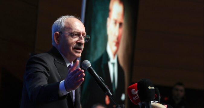 Kılıçdaroğlu, ‘Hain Kemal’ sloganlarına sinirlendi, kendisini Atatürk’e benzetti