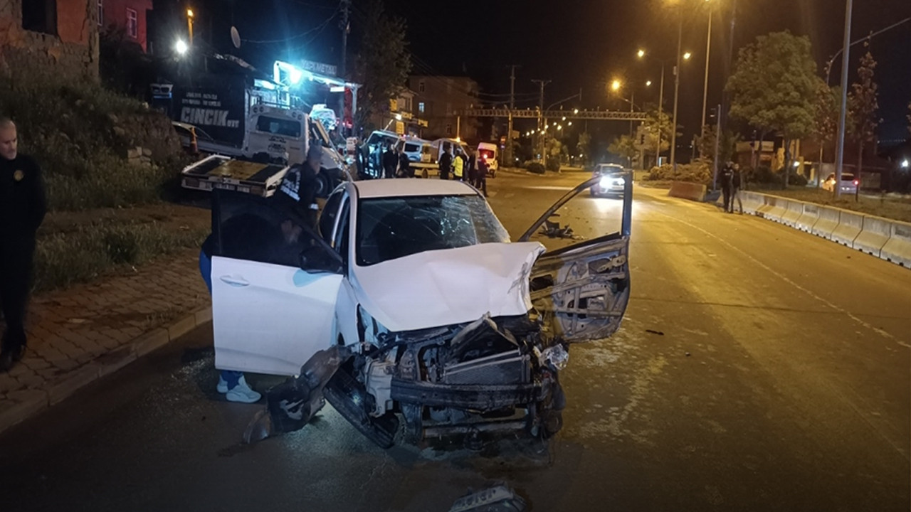 kirikkalede-feci-kaza-otomobilden-firlayip-trafik-levhasina-carpti-bir-genc-kiz-hayatini-kaybetti-8w4iGklI.jpg