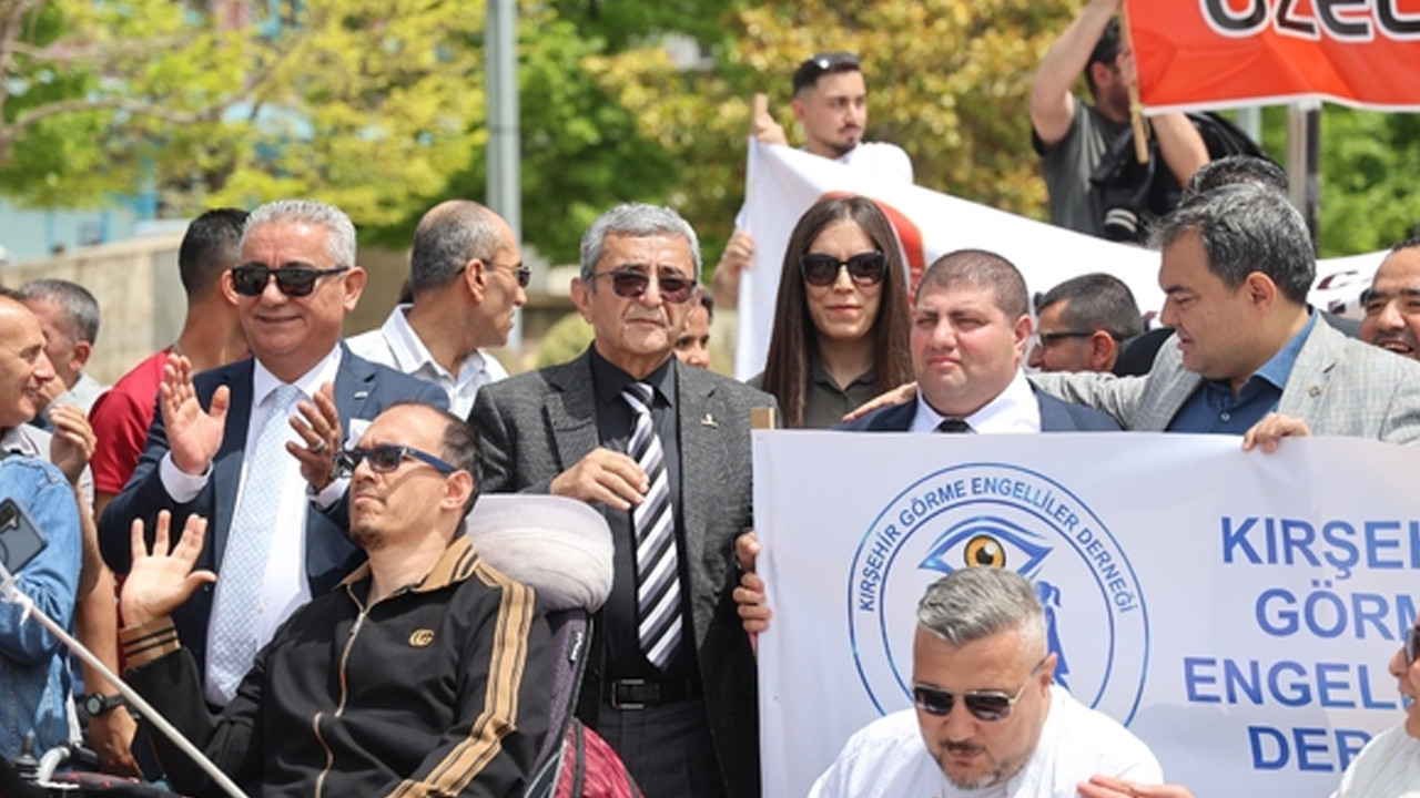 kirsehirde-engelli-bireyler-icin-sessiz-yuruyus-k91TMxwW.jpg