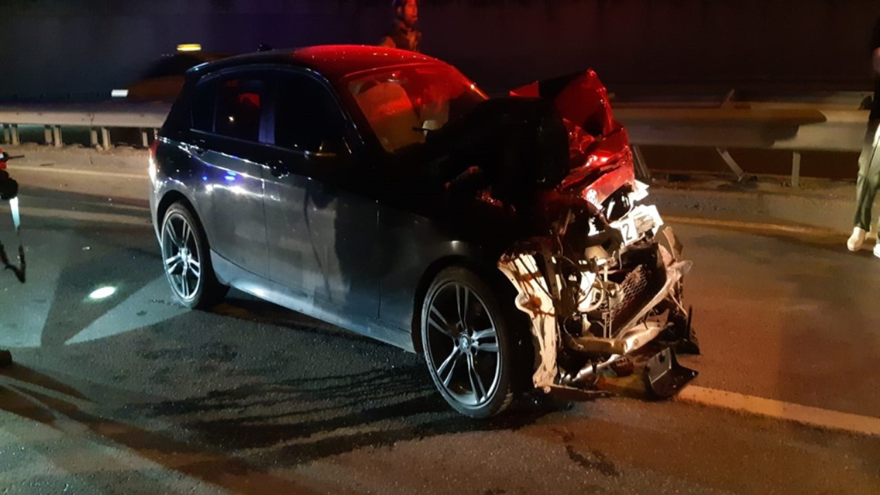 Kocaeli'de Zincirleme Trafik Kazası: Üç Kişi Yaralandı
